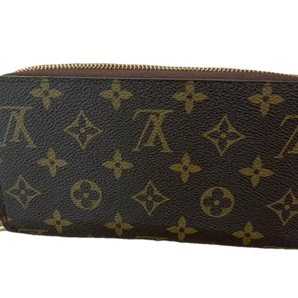 Louis Vuitton Monogram Zippy Wallet